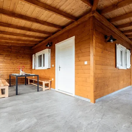 Dom wakacyjny Borovica - Domasa *